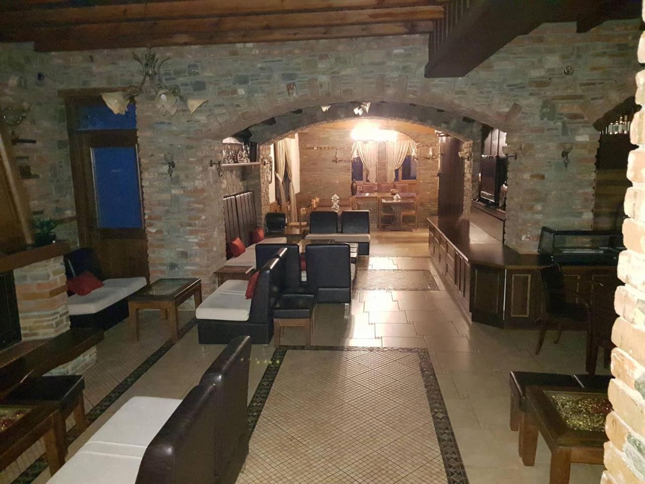 Hotel Παραδοσιακο Loutraki  Exterior photo