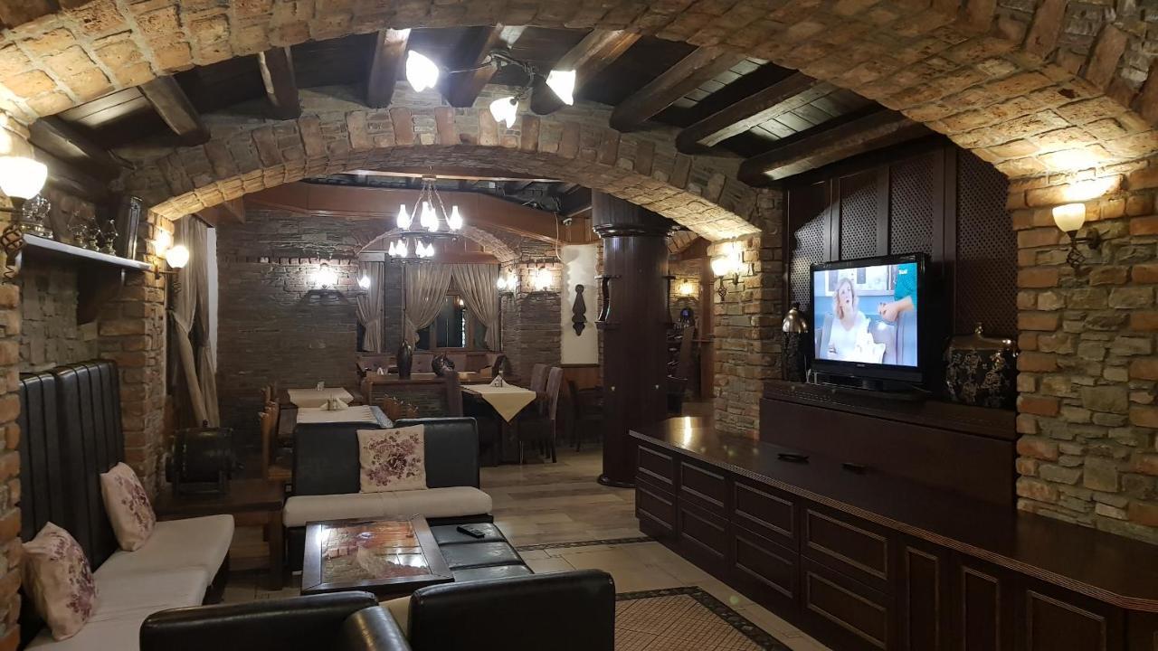 Hotel Παραδοσιακο Loutraki  Exterior photo