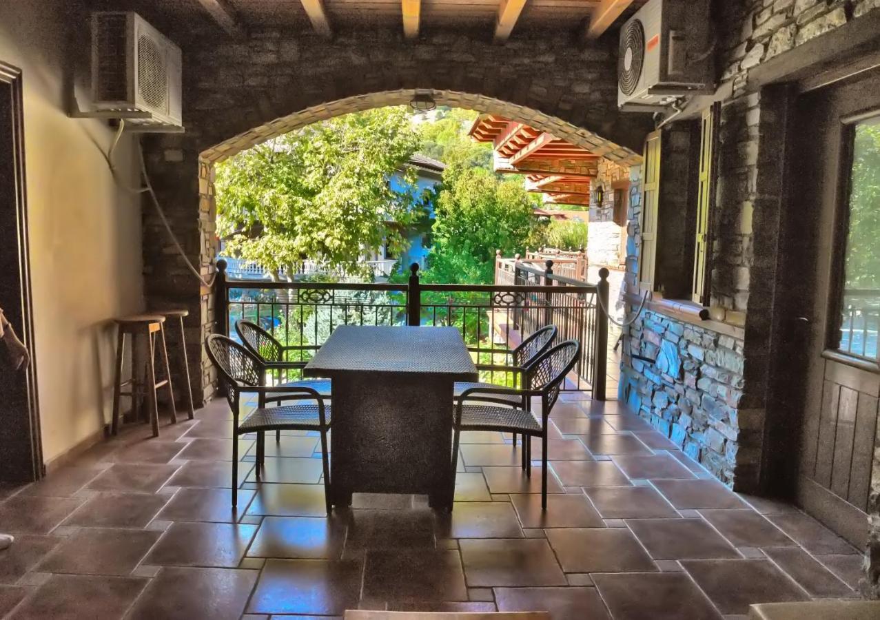 Hotel Παραδοσιακο Loutraki  Exterior photo